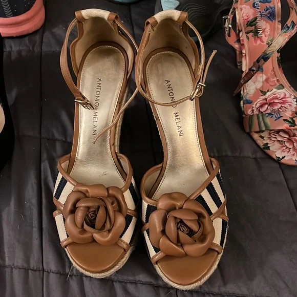 Antonio Melani wedge style shoes size 7 1/2 - Picture 1 of 4